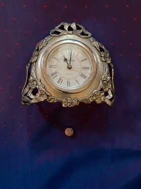 Silver Floral Mantel Clock Wall Decor - Unbranded